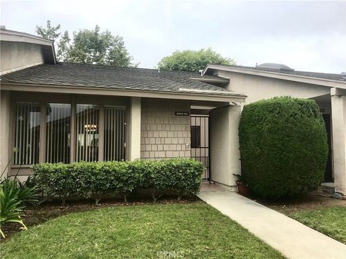 821d-8565 Trinity Cir, Huntington Beach, CA, 92646 | Card Image