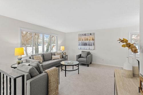 10976 106th Ave N, Maple Grove, MN, 55369-2604 | Card Image