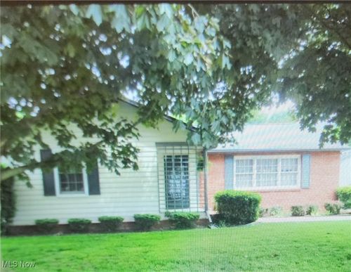 1324 Chestnut St, Dresden, OH, 43821-9739 | Card Image