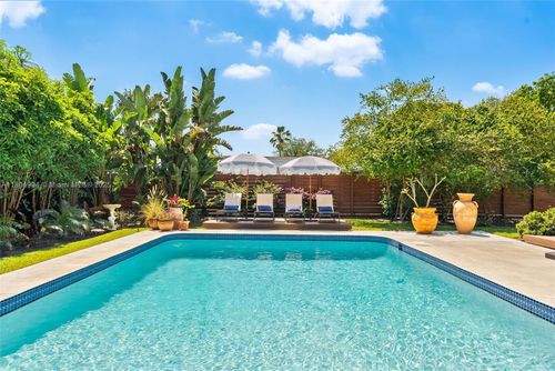 4461 Ne 15th Ave, Oakland Park, FL, 33334-4714 | Card Image