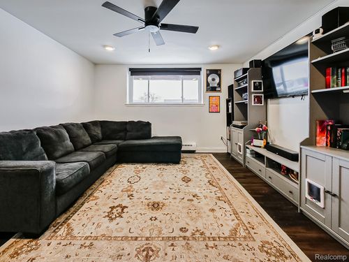 4905 Crooks A2 Road, Royal Oak, MI, 48073 | Card Image