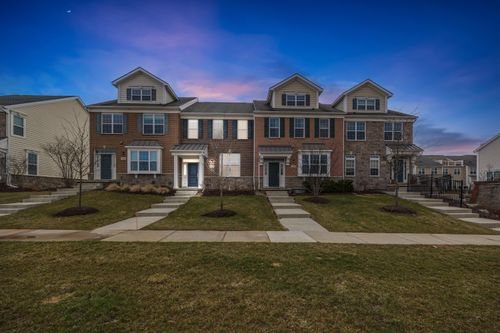 2794 Ashcombe Dr, Ann Arbor, MI, 48105-3707 | Card Image