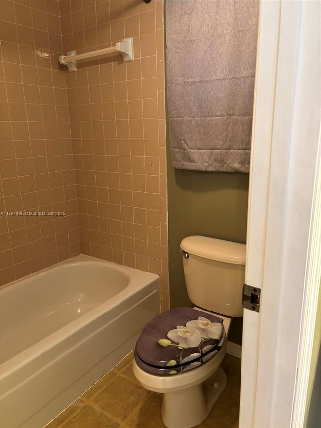 APT-402 - 9421 Evergreen Pl, Condo with 2 bedrooms, 2 bathrooms and null parking in Davie FL | Image 15