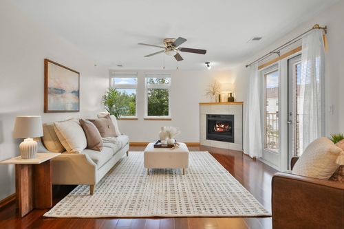 303-8206 Starr Grass Dr, Madison, WI, 53719-4578 | Card Image