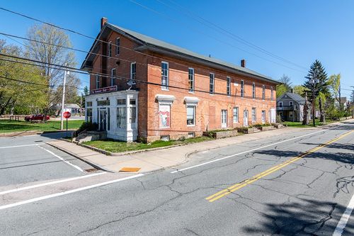 1081 Main St, Hope Valley, RI, 02832-1610 | Card Image