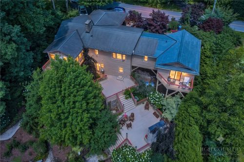 241 Wonderland Trl, Blowing Rock, NC, 28605-6376 | Card Image