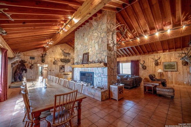 9239 Fm 133, Home with 7 bedrooms, 7 bathrooms and null parking in Cotulla TX | Image 35