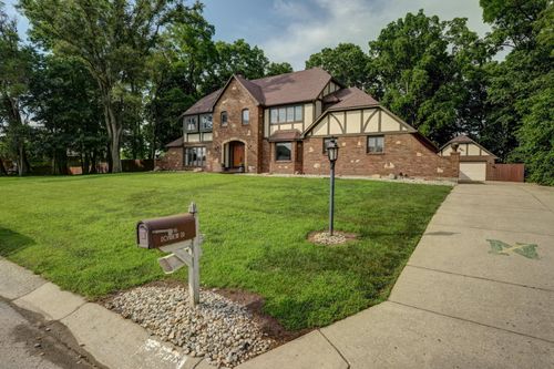 7116 Dominican Dr, Dayton, OH, 45415-1205 | Card Image