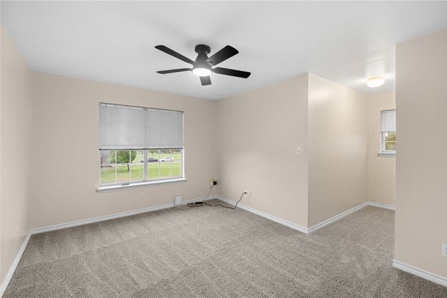 392 Old Highway 6, House other with 3 bedrooms, 2 bathrooms and null parking in Howe TX | Image 17