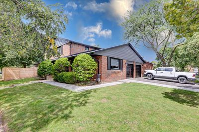 34 Gablehurst Cres, House other with 4 bedrooms, 4 bathrooms and 4 parking in Scarborough ON | Image 3