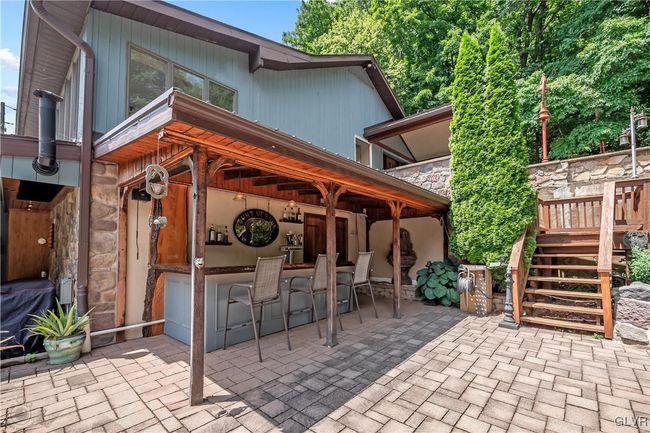 Covered bar on patio | Image 42