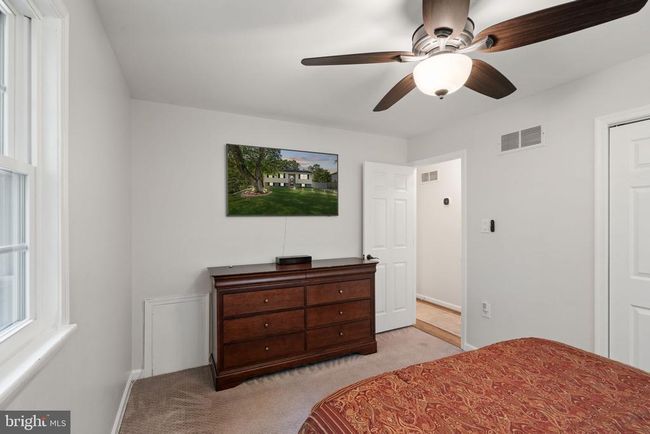 18906 White Oak Dr, House other with 4 bedrooms, 2 bathrooms and null parking in TRIANGLE VA | Image 14