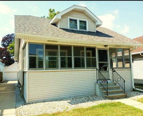 6720 31st Avenue, Kenosha, WI, 53142 | Card Image