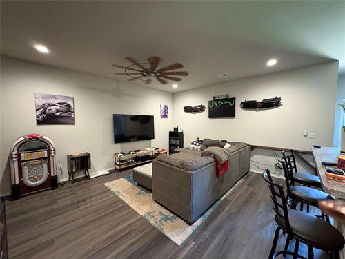 1308 Isabella Dr, Edmond, OK, 73003-1301 | Card Image