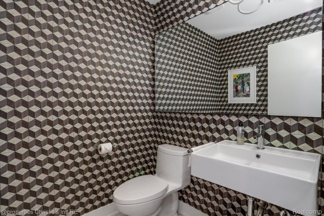 311 Alfred Street | Image 6