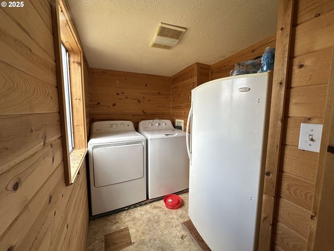 1010 B St, House other with 2 bedrooms, 1 bathrooms and null parking in Fossil OR | Image 9