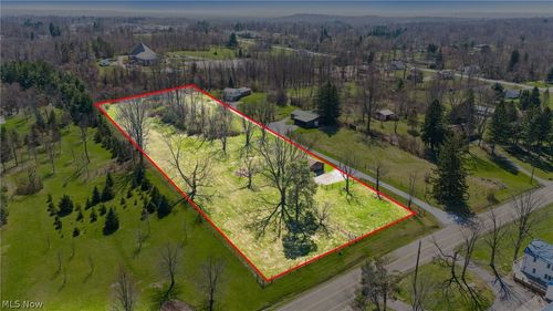 8593 Sherman Rd, Chesterland, OH, 44026-2101 | Card Image