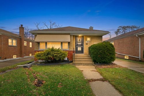 13921 S Stewart Ave, Riverdale, IL, 60827-1917 | Card Image