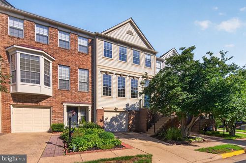47720 Sandbank Sq, STERLING, VA, 20165-7468 | Card Image