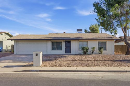 3743 W Acoma Dr, Phoenix, AZ, 85053-5421 | Card Image