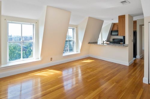 a26-42 W Newton St, Boston, MA, 02118-3849 | Card Image