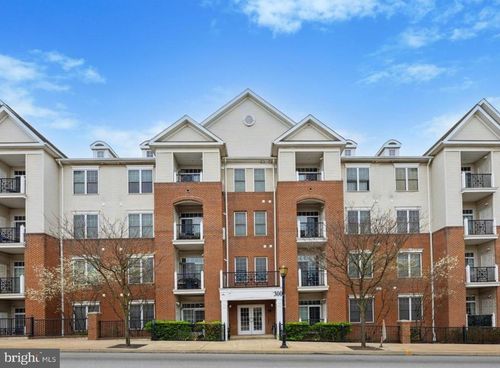 ste-2104-300 W Elm St, CONSHOHOCKEN, PA, 19428-1807 | Card Image