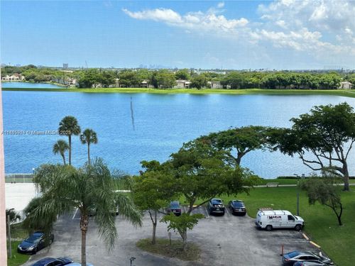 apt-709-20840 San Simeon Way, Miami, FL, 33179-1837 | Card Image