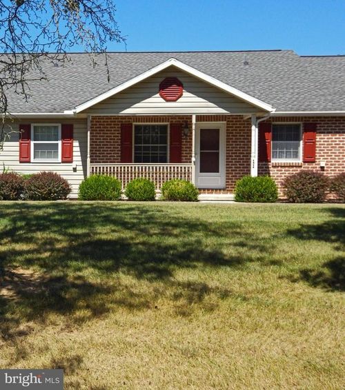 11 Strawberry Dr, Carlisle, PA, 17013-4418 | Card Image