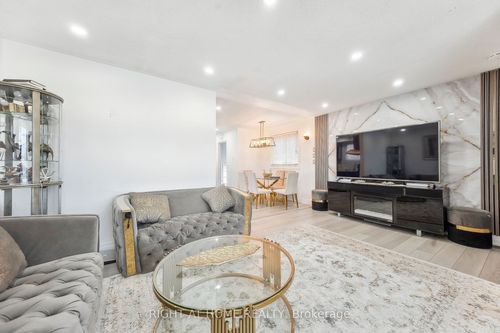 640 Tate Ave, Hamilton, ON, L8H6L3 | Card Image