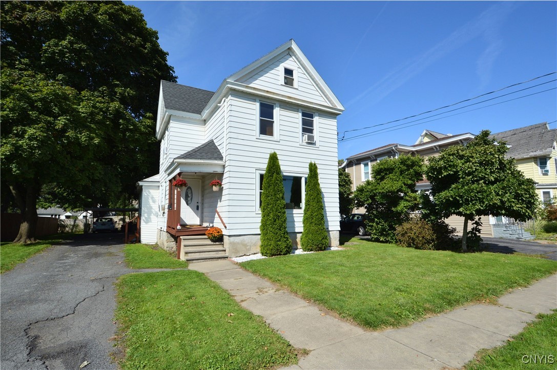 Kinne St, East Syracuse, NY 13057