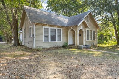 1358 Bonham Street, House other with 4 bedrooms, 2 bathrooms and null parking in Paris TX | Image 2