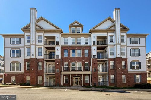 301-11575 Cavalier Landing Ct, FAIRFAX, VA, 22030-8591 | Card Image