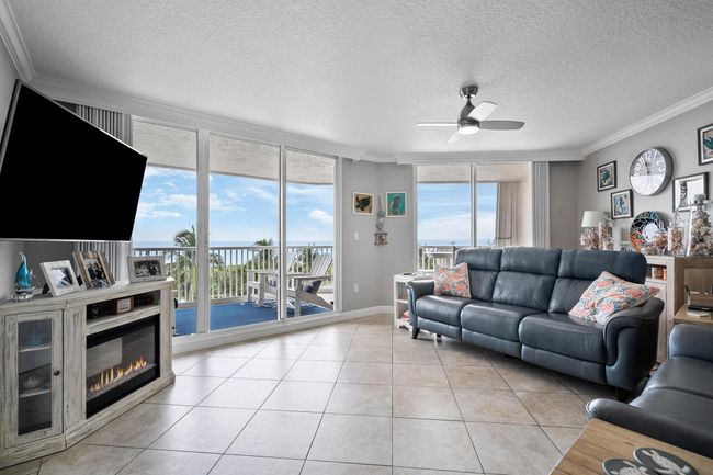 APT-6-2 - 5051 N Highway A1a, Condo with 2 bedrooms, 2 bathrooms and null parking in Hutchinson Island FL | Image 13
