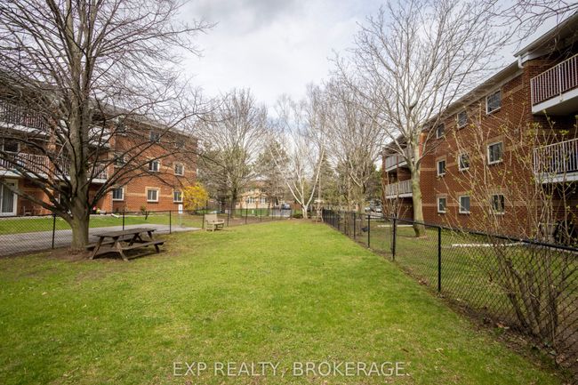 212 - 573 Armstrong Rd, Condo with 2 bedrooms, 1 bathrooms and 1 parking in Kingston ON | Image 24