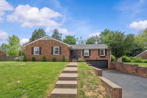 2028 Crestwood Dr, Owensboro, KY, 42301 | Card Image