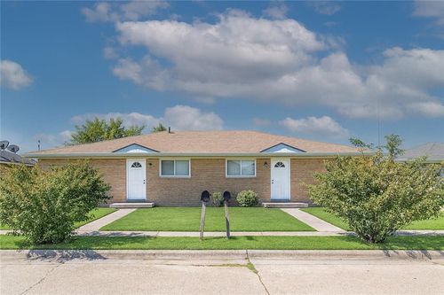 4848 Lynhuber Dr, New Orleans, LA, 70126-3922 | Card Image