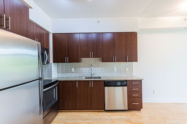 202 - 85 N Park Rd, Condo with 2 bedrooms, 1 bathrooms and 1 parking in Vaughan ON | Image 20