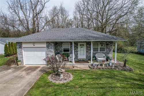 592 Center St, Lebanon, MO, 65536-2339 | Card Image