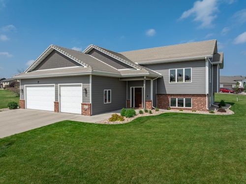 4203 Augusta Dr, Rapid City, SD, 57703-6928 | Card Image