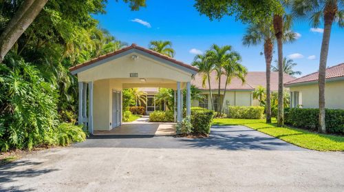 2236 Las Casitas Dr, Wellington, FL, 33414-5857 | Card Image
