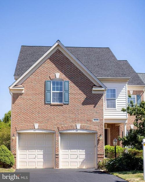 8320 Middle Ruddings Dr, LORTON, VA, 22079-2781 | Card Image