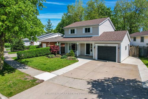 5993 Crimson Dr, Niagara Falls, ON, L2G7T2 | Card Image