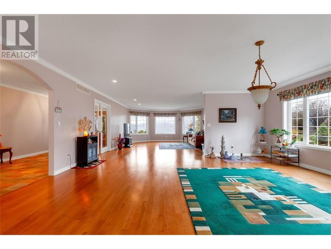 7603 Baker Hogg Rd, House other with 3 bedrooms, 3 bathrooms and 2 parking in North Okanagan Rd Rural BC | Image 15