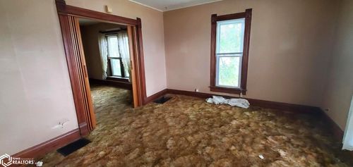 305 S Birch St, Creston, IA, 50801-3819 | Card Image