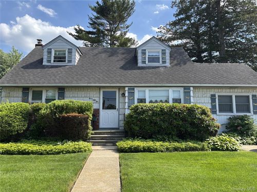 352 Boundary Ave, Massapequa, NY, 11758-1148 | Card Image