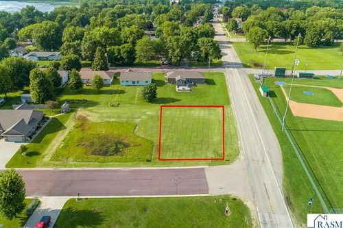 17 Marples Ave, Minnesota Lake, MN, 56068-3170 | Card Image