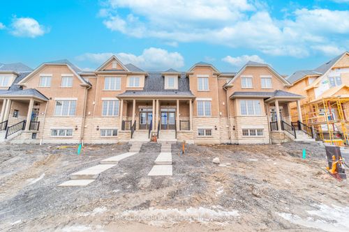 332 Coronation Rd, Whitby, ON, L1P0K8 | Card Image