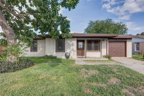 4917 Andover Dr, Corpus Christi, TX, 78411-3907 | Card Image