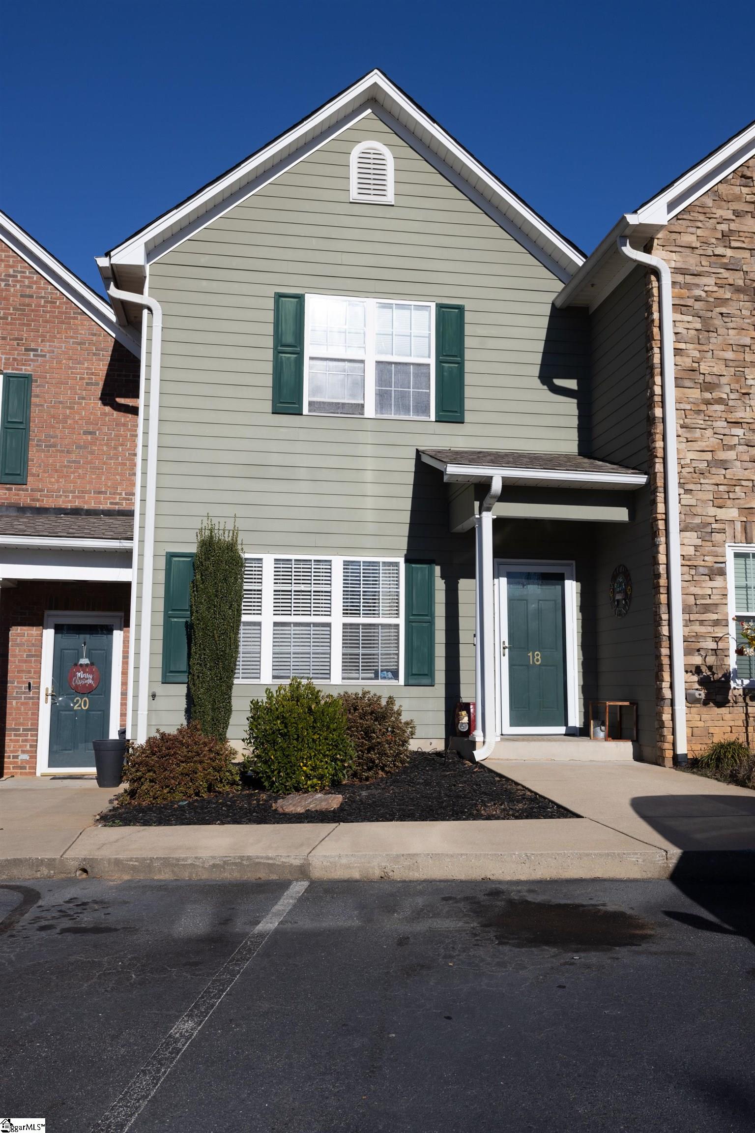 Rock Garden Ln, Greenville, SC 29609
