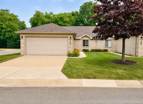 35300 Silver Maple Dr, Clinton Township, MI, 48035-5520 | Card Image